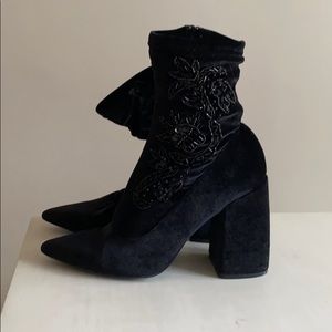 Senso Velvet Embellished block boots